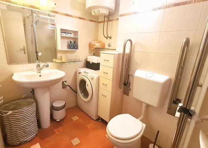 Spacious Split