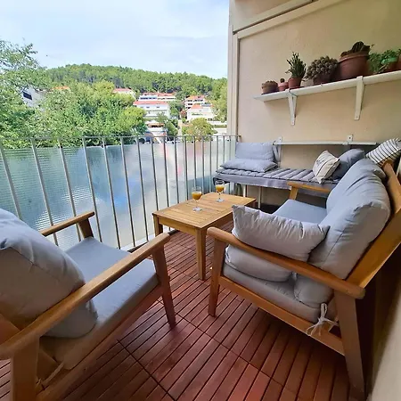 Spacious Split